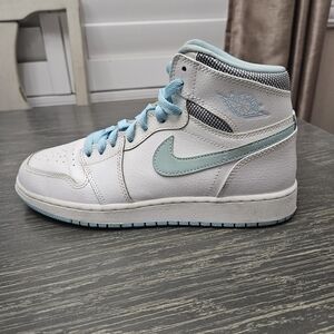 Nike Air Jordan Pearl White and Aqua Light Blue High-Top Sneakers. Womens Size 6